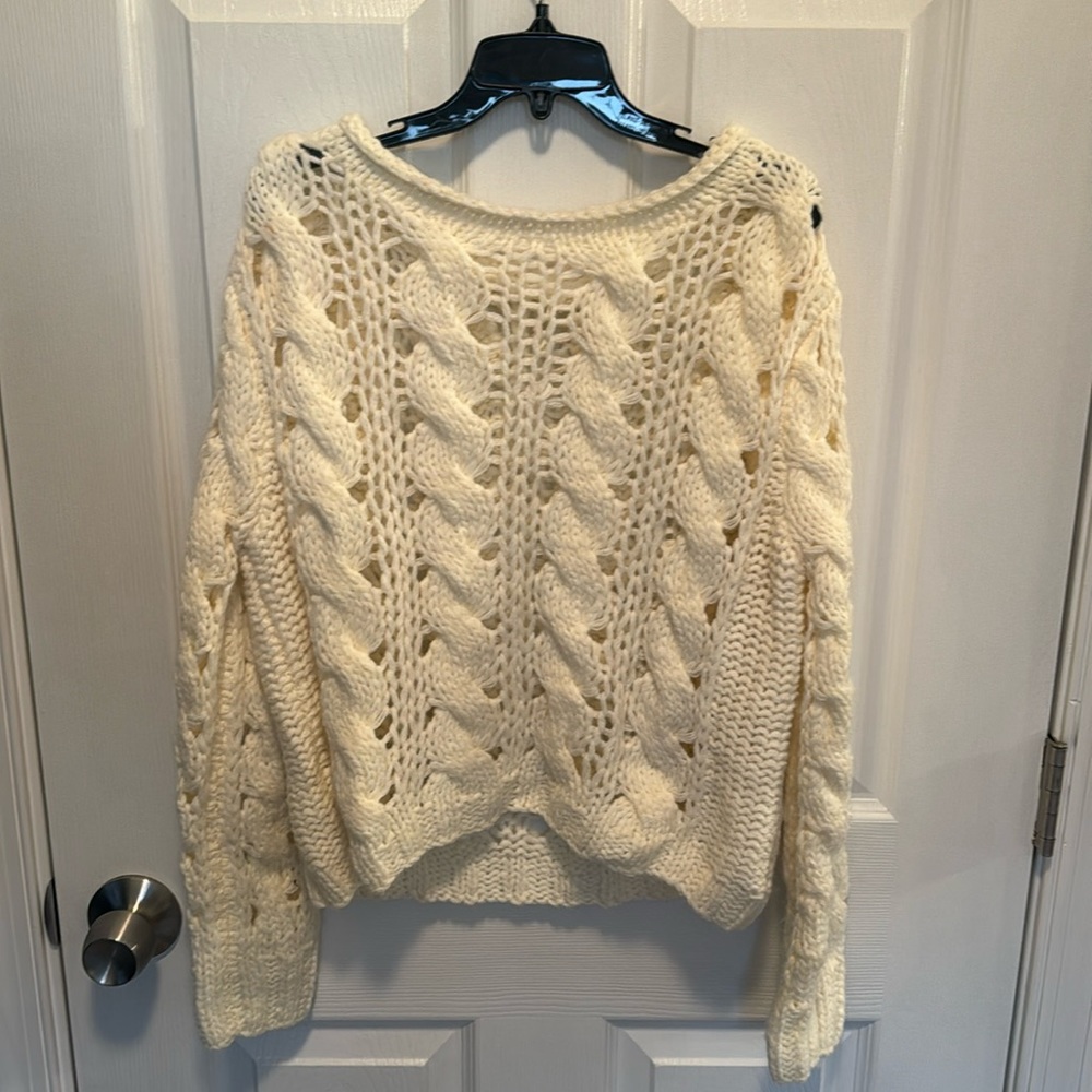 Willow and Clay cream knitted sweater size small
